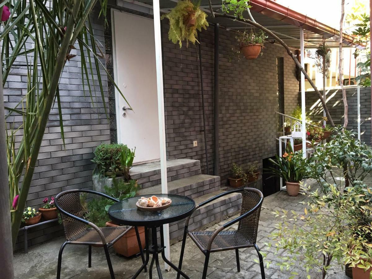 Hostel 47 Batumi Exterior foto
